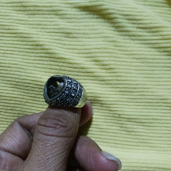 Heart ring - Picture 2 of 3